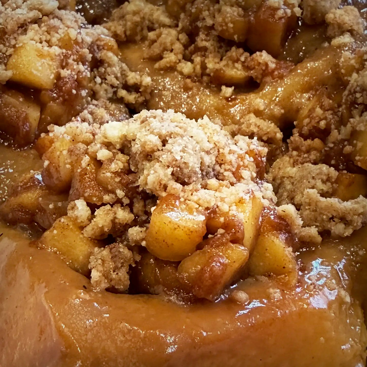 Caramel Apple Crumble Cinnamon Rolls